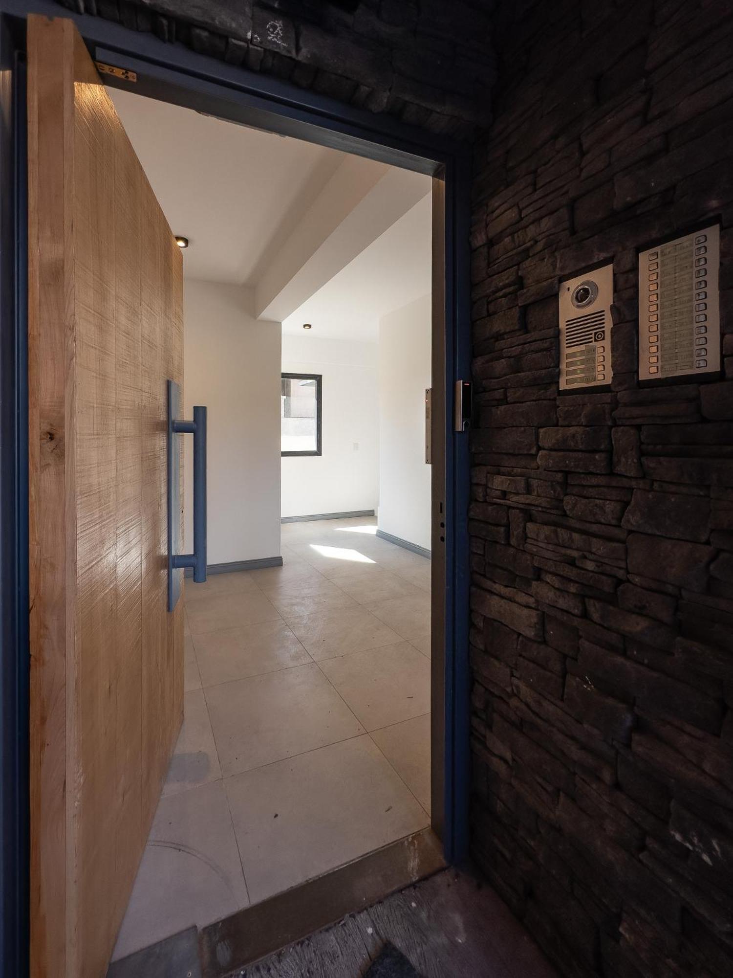 Loretta Iv Apartment *